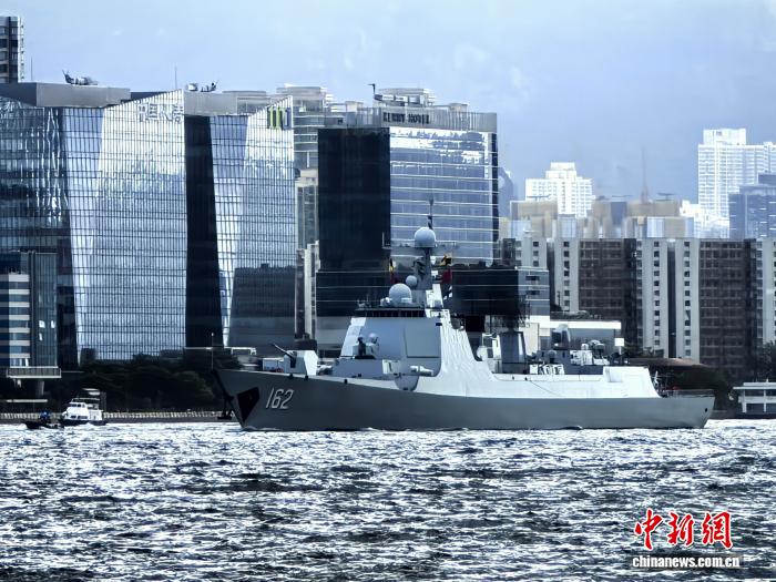 深度解析：足球联赛战术演变与未来趋势 - 满冠体育